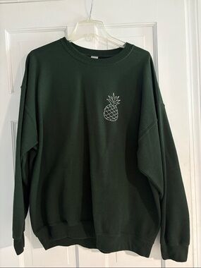 Unisex crew neck with pineapple (fertility)